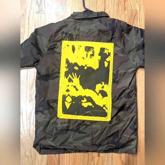 The Weeknd Jacket Windbreaker Camo Yellow Hands Rare 2017 Medium Official Merch - Picture 1 of 7
